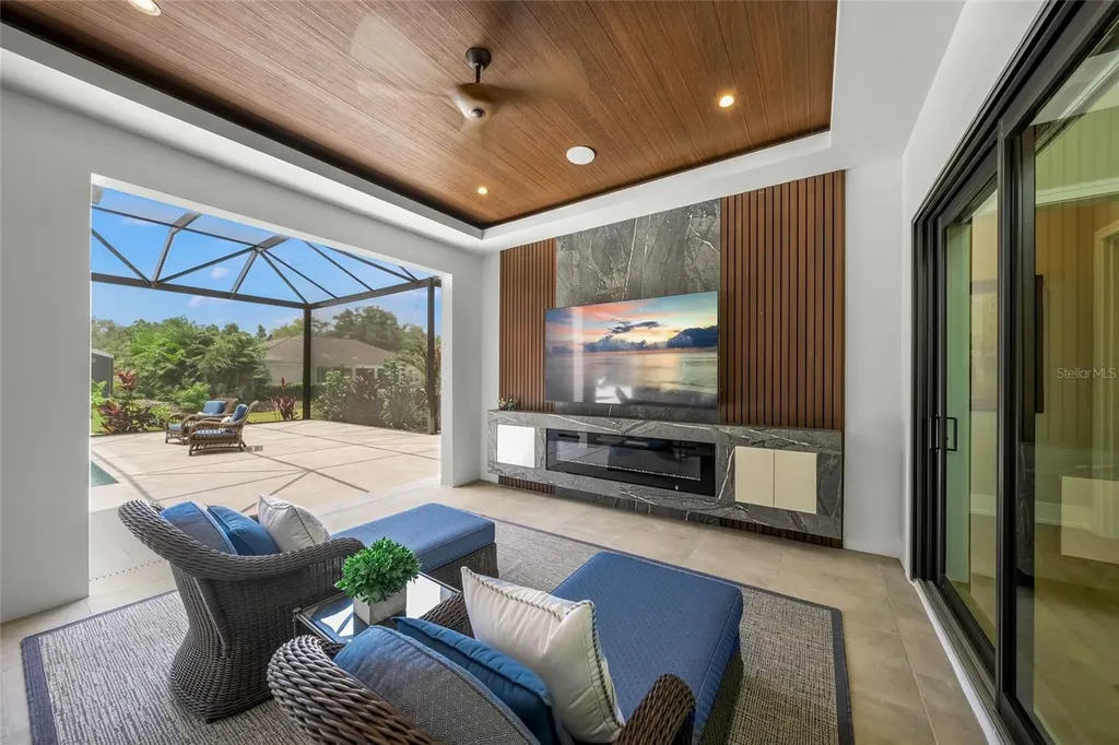 1555 Eastbrook Drive Sarasota FL 34231