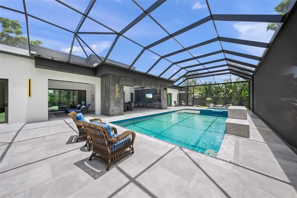 1555 Eastbrook Drive Sarasota FL 34231