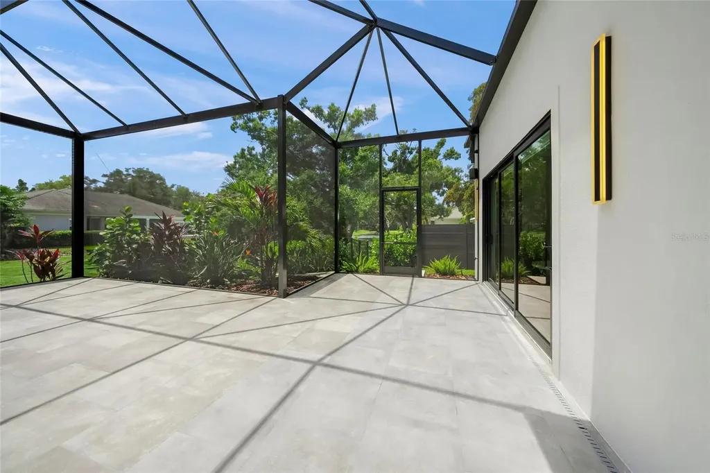 1555 Eastbrook Drive Sarasota FL 34231