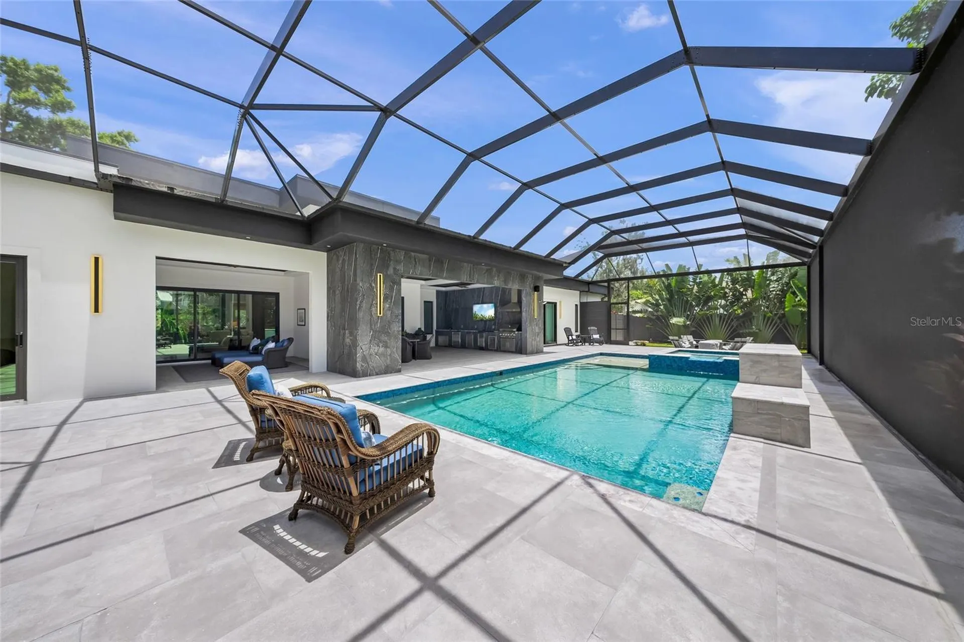 1555 Eastbrook Drive Sarasota FL 34231