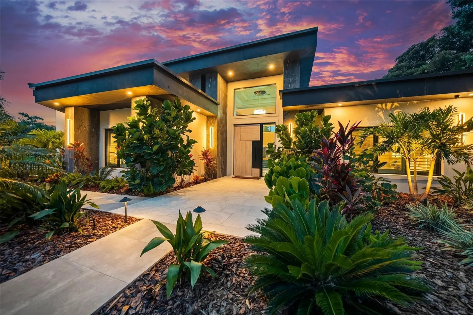 1555 Eastbrook Drive Sarasota FL 34231