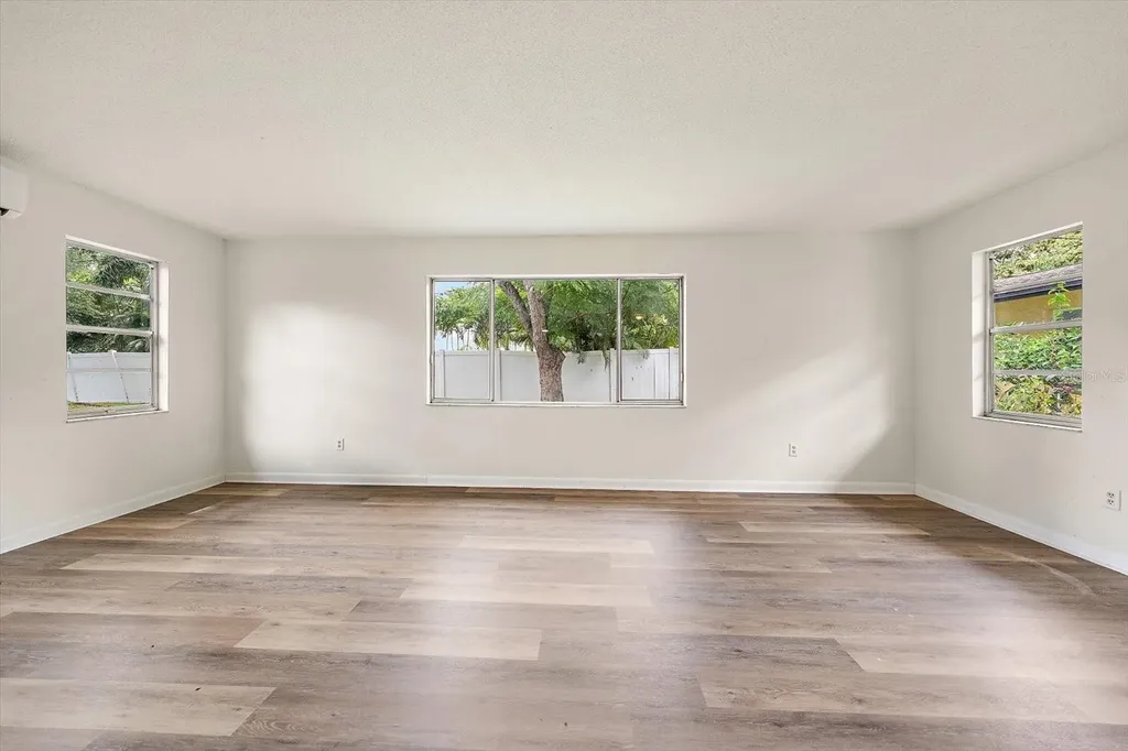 3223 Dryer Avenue Largo FL 33770