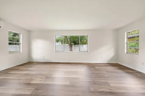 3223 Dryer Avenue Largo FL 33770