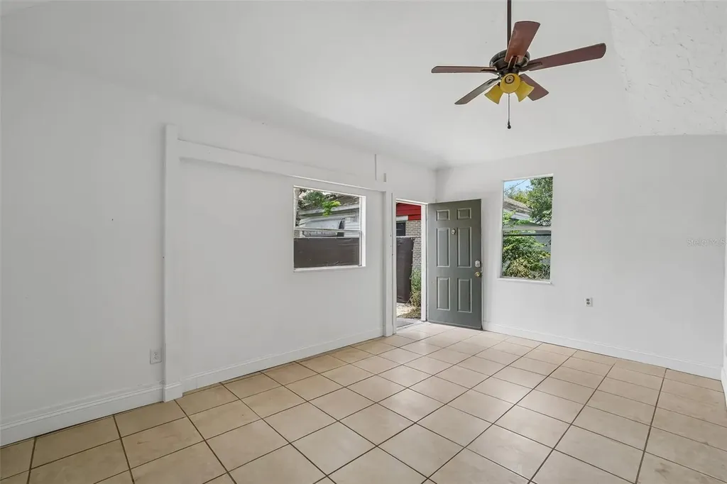 1533 E Elm Road Lakeland FL 33801
