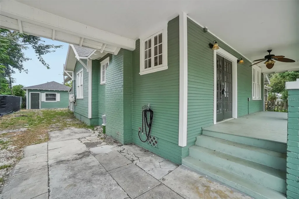 1533 E Elm Road Lakeland FL 33801