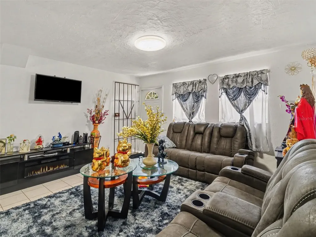 2839 19th Street W Bradenton FL 34205