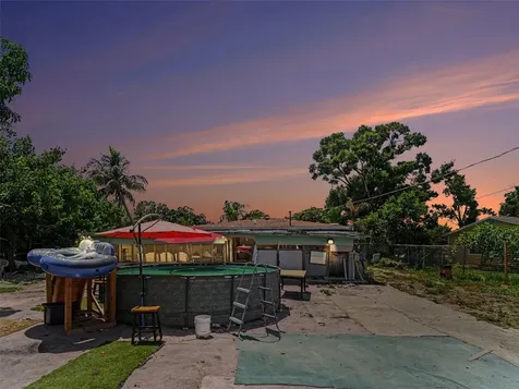 2839 19th Street W Bradenton FL 34205