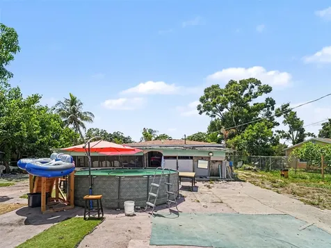 2839 19th Street W Bradenton FL 34205