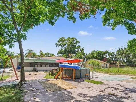 2839 19th Street W Bradenton FL 34205