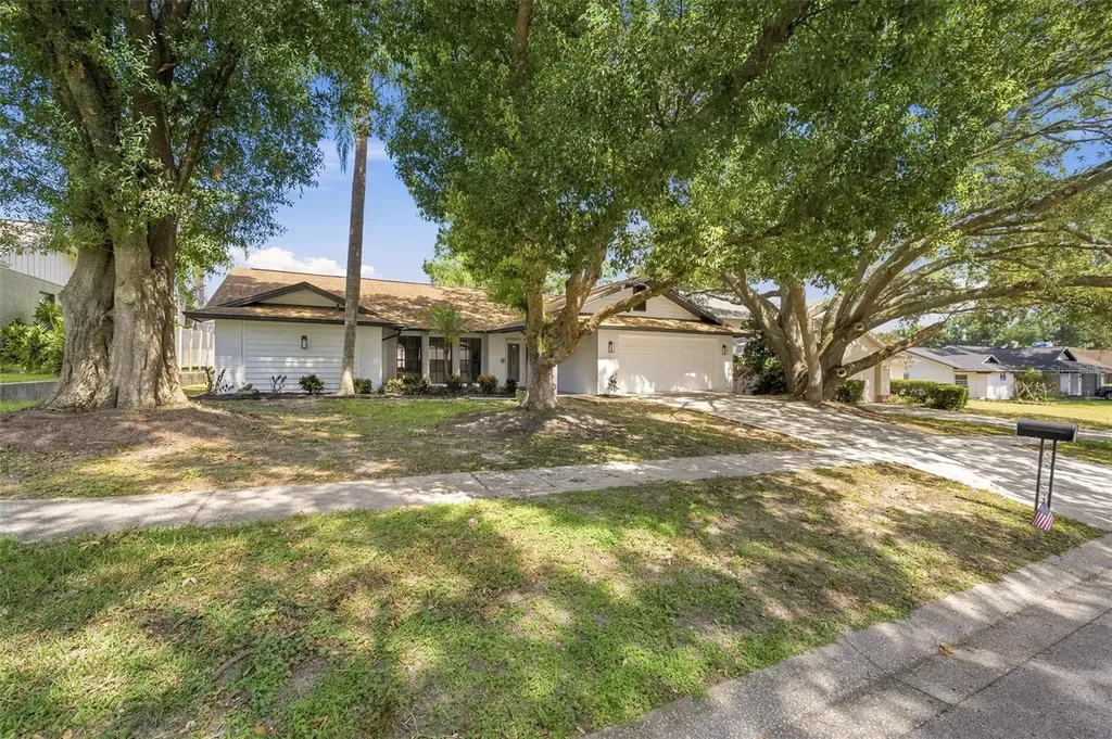 2721 Briarpatch Drive Valrico FL 33596