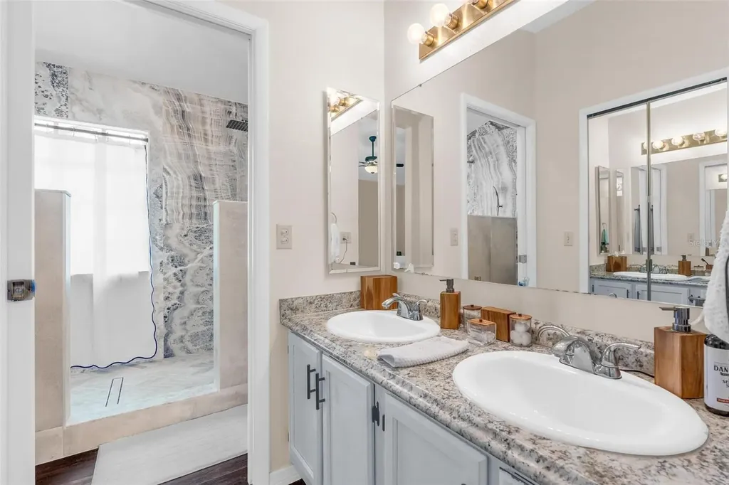 10561 Satinwood Circle Orlando FL 32825
