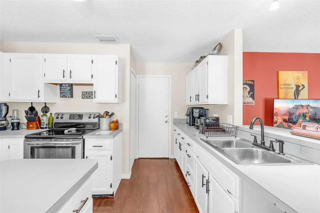 10561 Satinwood Circle Orlando FL 32825