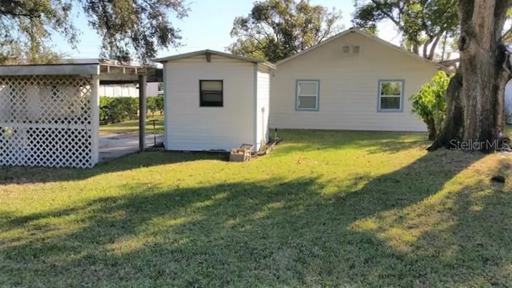 608 Lemon Street Auburndale FL 33823