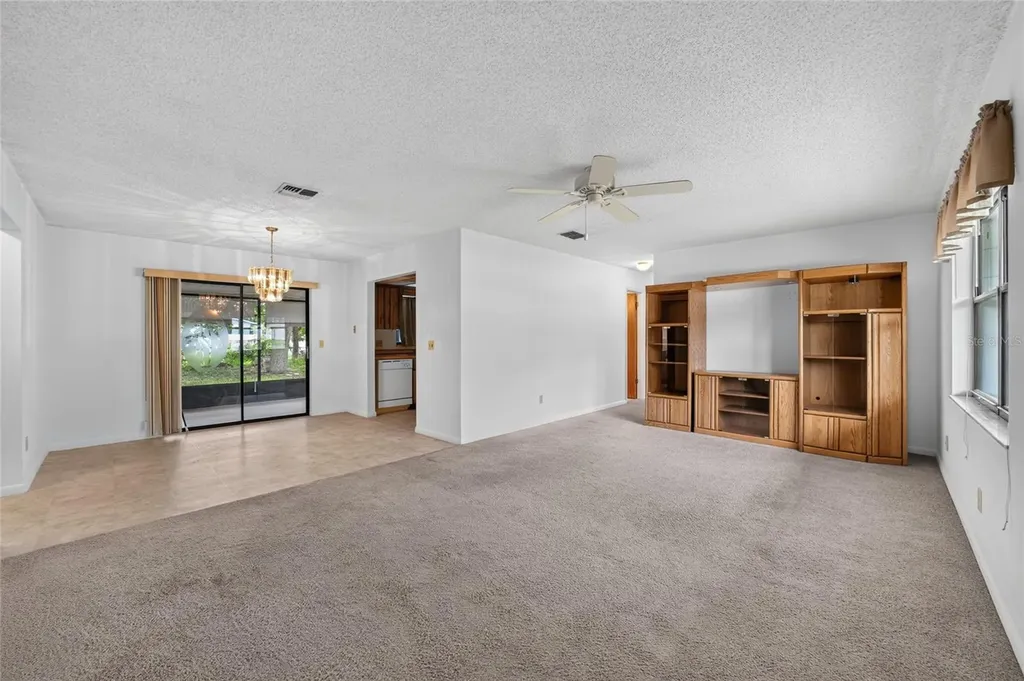 610 Fourth Avenue Lady Lake FL 32159