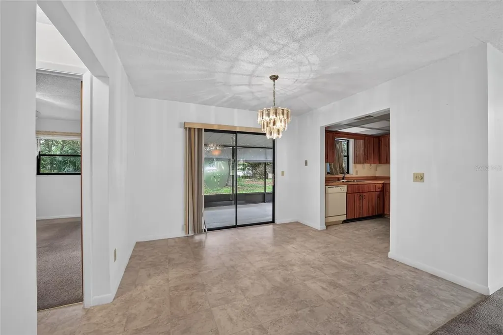 610 Fourth Avenue Lady Lake FL 32159