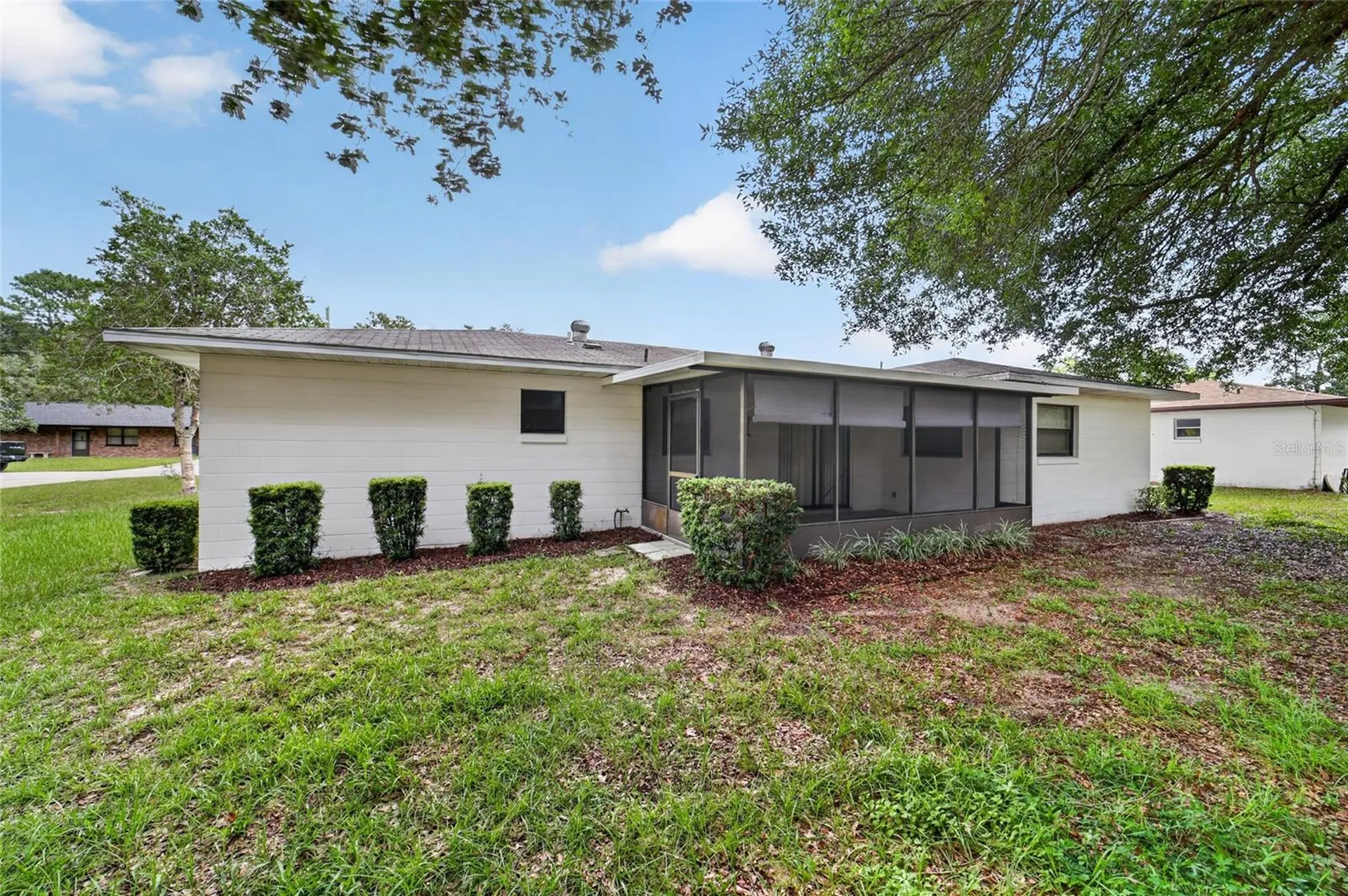 610 Fourth Avenue Lady Lake FL 32159
