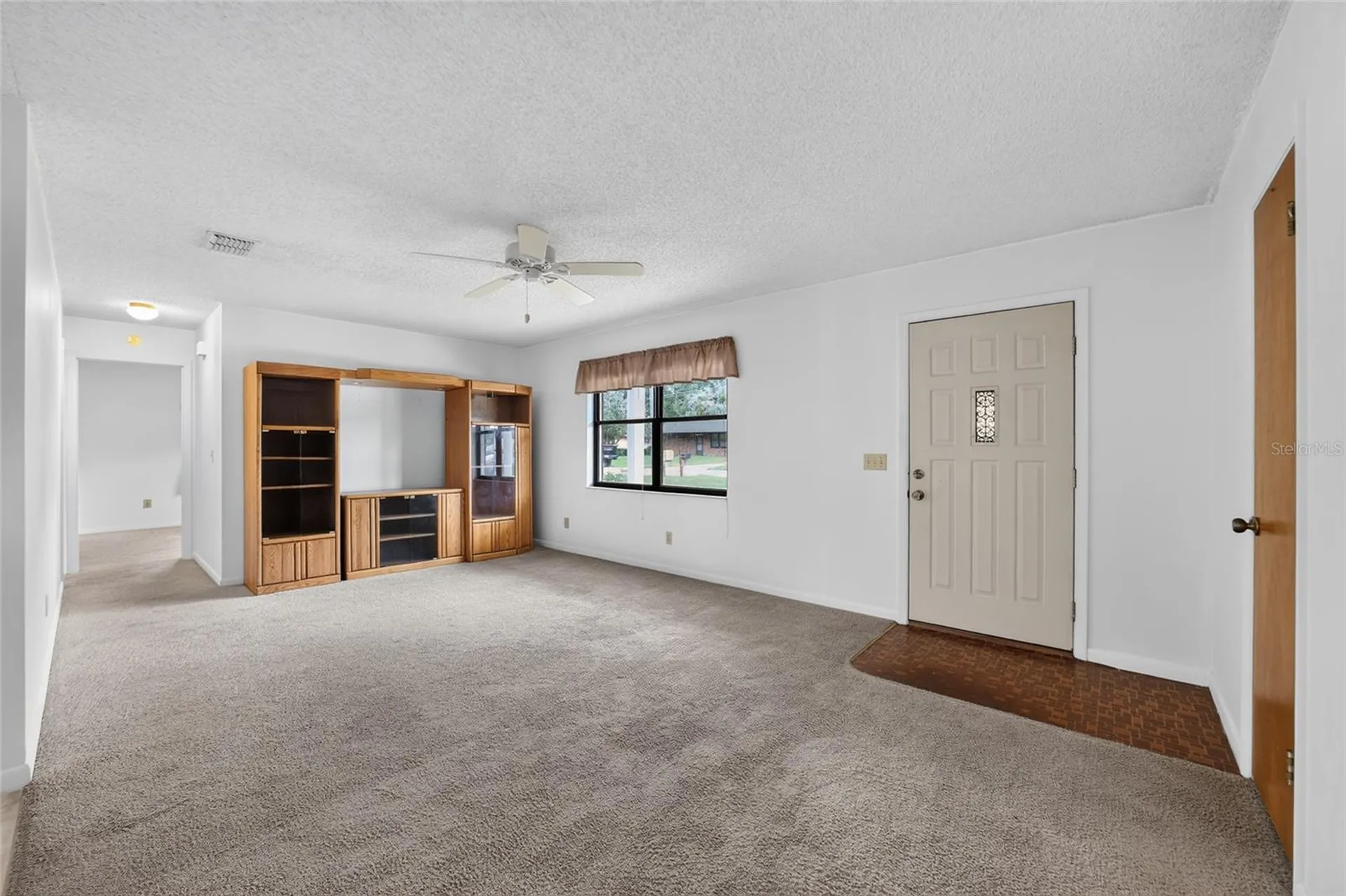 610 Fourth Avenue Lady Lake FL 32159