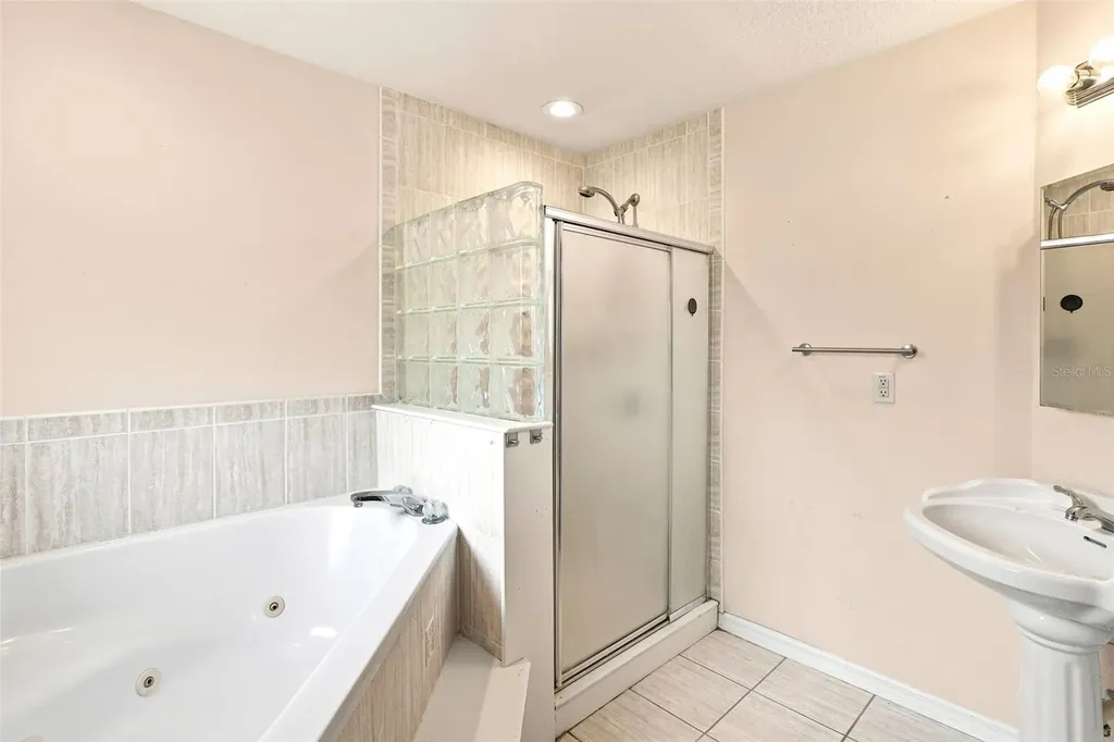 3 Eastgate Lane Palm Coast FL 32164