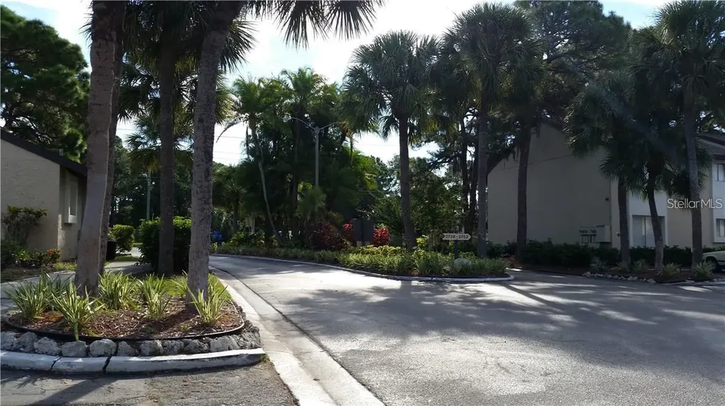 2745 Hidden Lake Boulevard Sarasota FL 34237