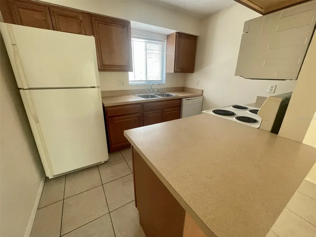 2745 Hidden Lake Boulevard Sarasota FL 34237
