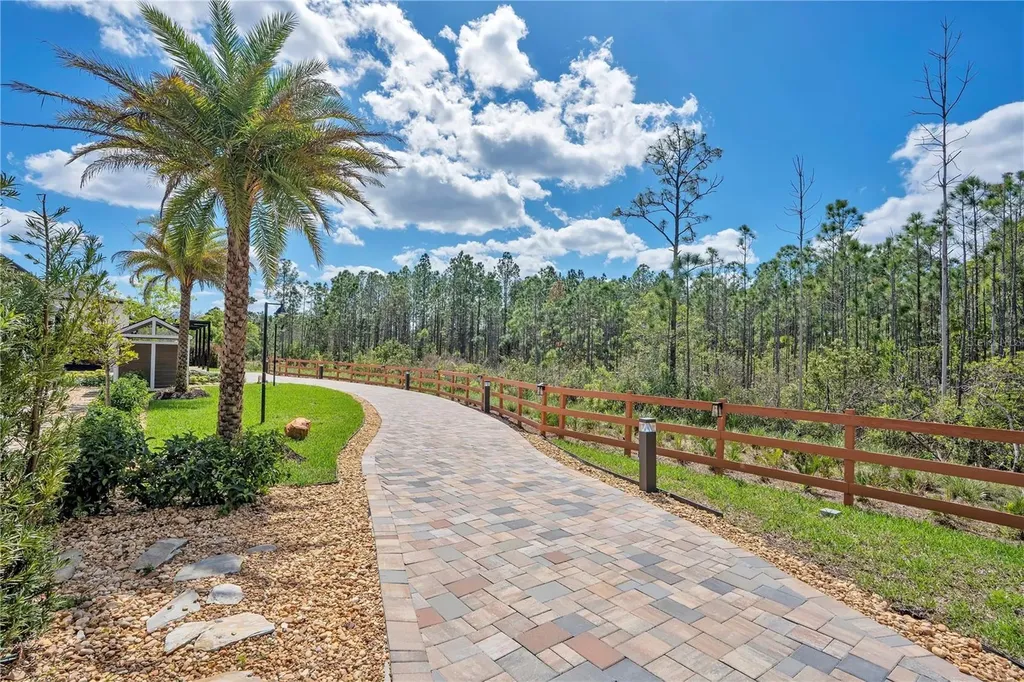 19240 Lansdowne Street Orlando FL 32833