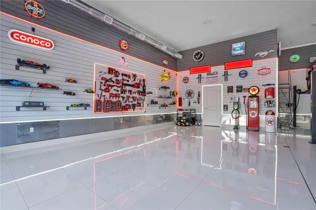 19240 Lansdowne Street Orlando FL 32833