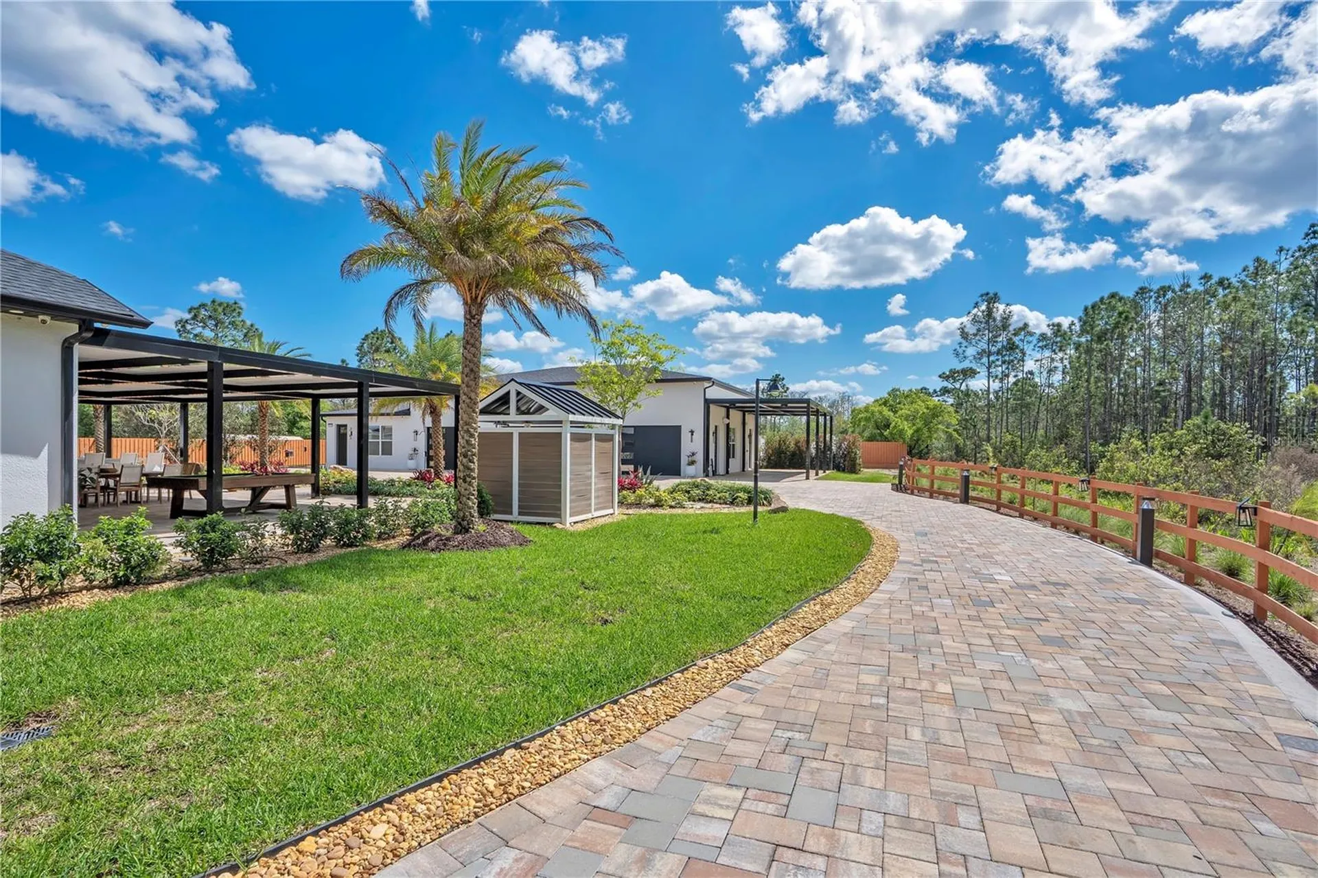19240 Lansdowne Street Orlando FL 32833