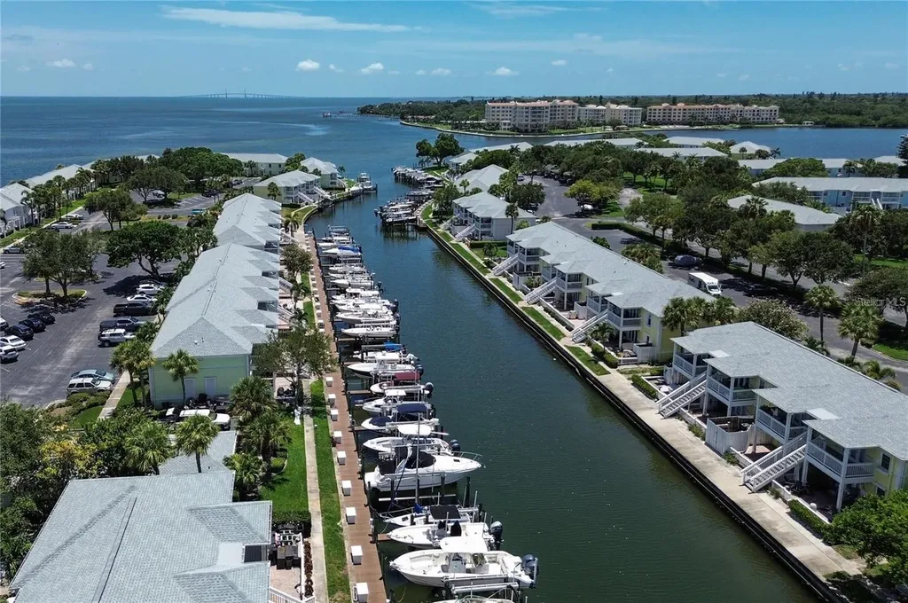 5111 Coquina Key Drive SE St Petersburg FL 33705