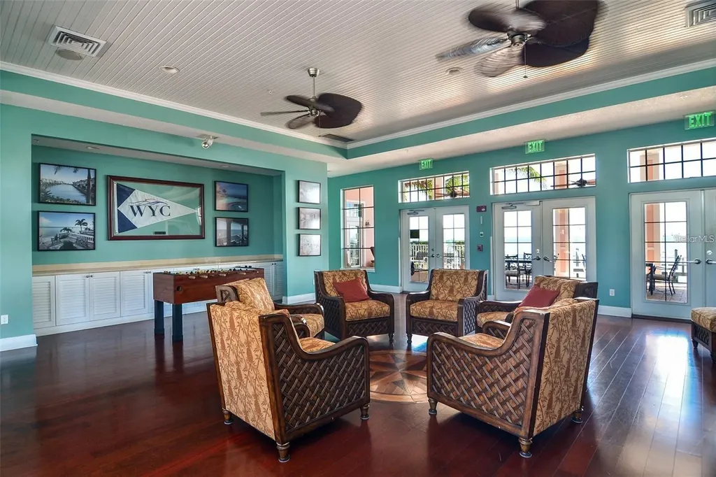 5111 Coquina Key Drive SE St Petersburg FL 33705