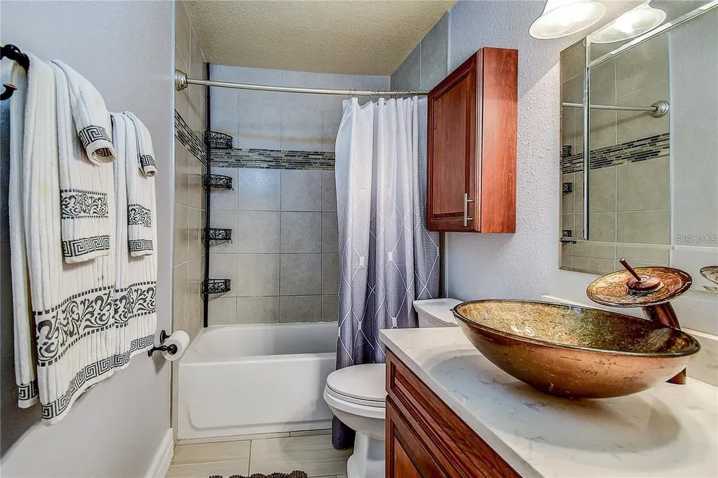 5111 Coquina Key Drive SE St Petersburg FL 33705