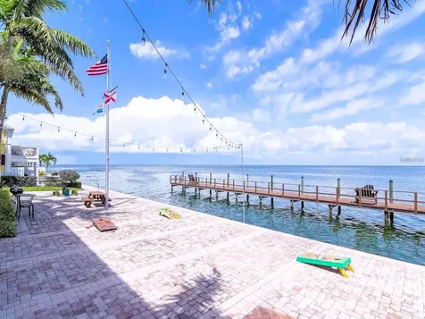 5111 Coquina Key Drive SE St Petersburg FL 33705