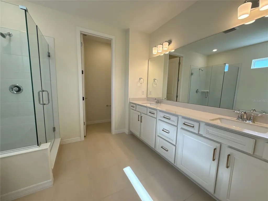 16645 Lone Oak Circle Orlando FL 32832