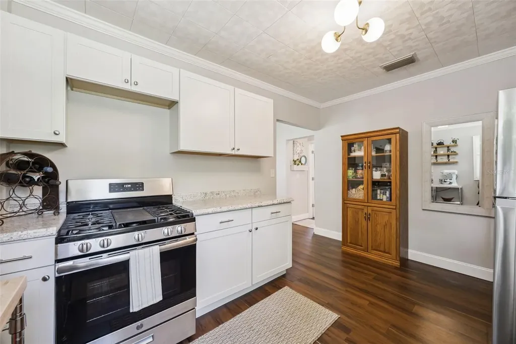 2012 S Palmetto Avenue Sanford FL 32771