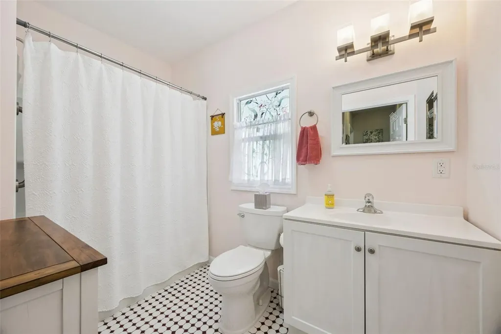 2012 S Palmetto Avenue Sanford FL 32771