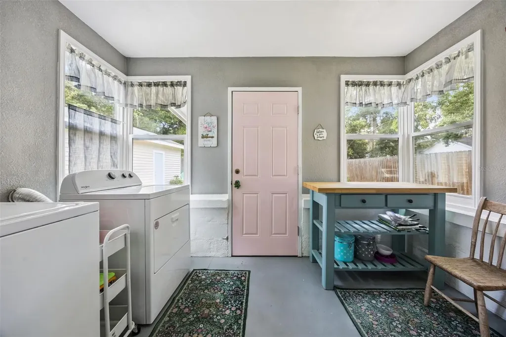 2012 S Palmetto Avenue Sanford FL 32771