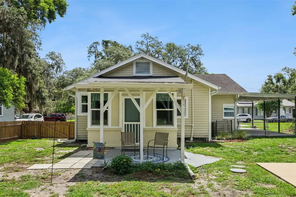 2012 S Palmetto Avenue Sanford FL 32771