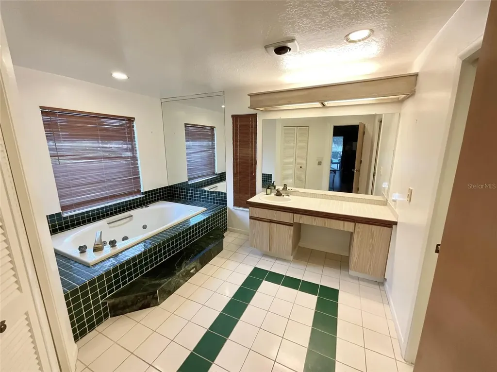 1349 Hillside Drive Tarpon Springs FL 34689