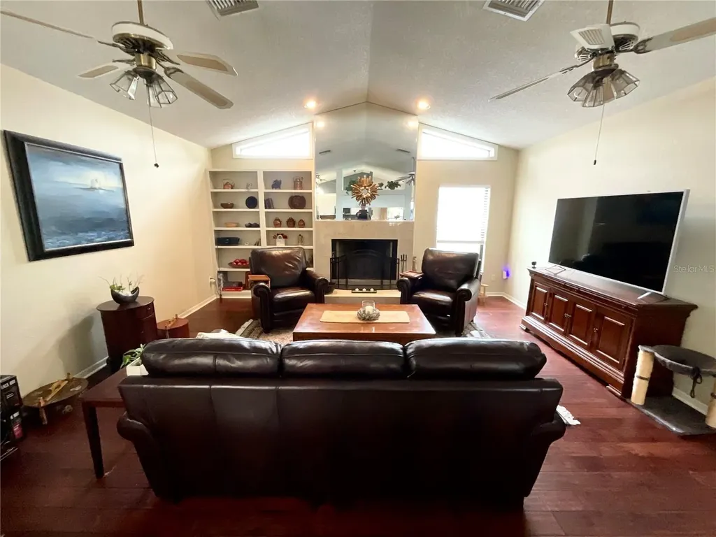 1349 Hillside Drive Tarpon Springs FL 34689