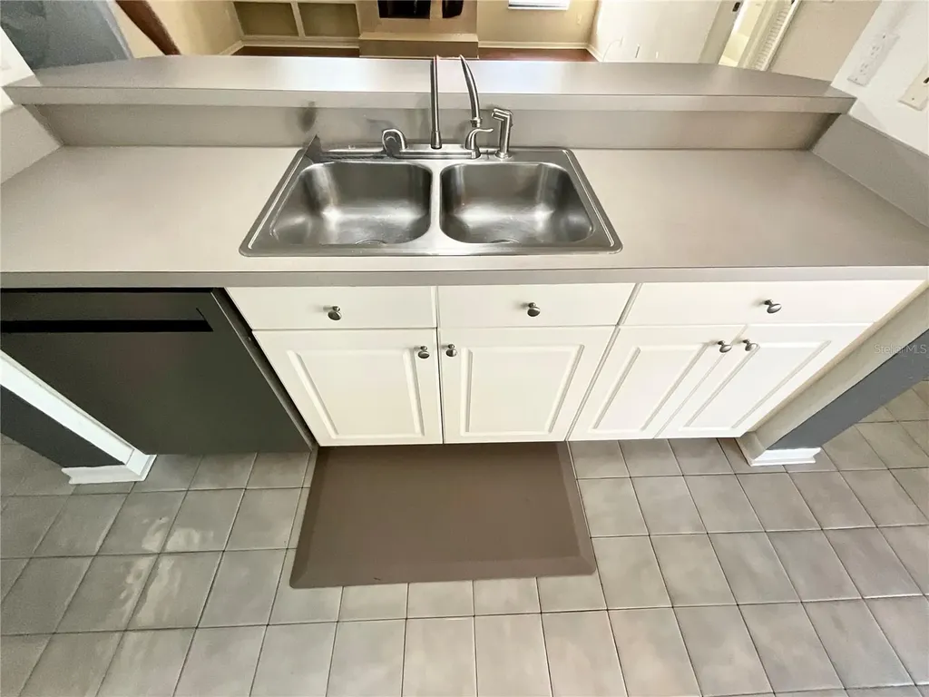 1349 Hillside Drive Tarpon Springs FL 34689