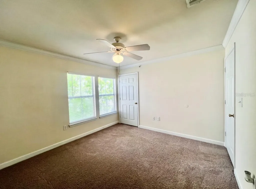18469 Bridle Club Drive Tampa FL 33647