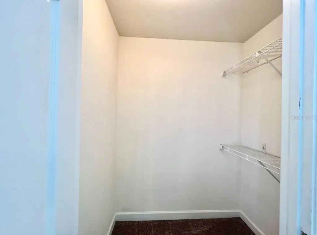 18469 Bridle Club Drive Tampa FL 33647