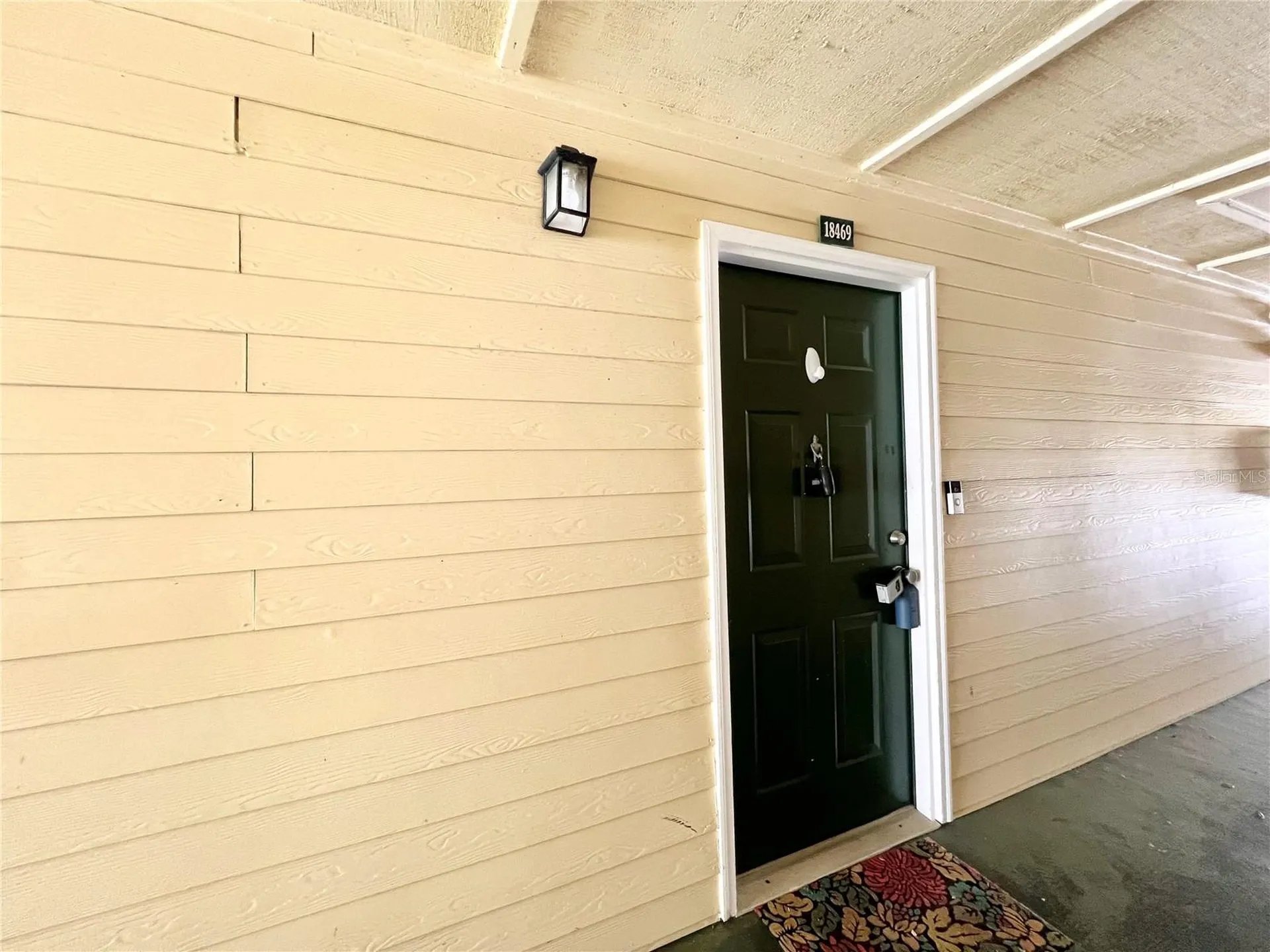 18469 Bridle Club Drive Tampa FL 33647