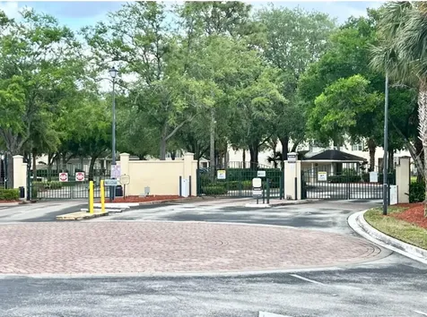 18469 Bridle Club Drive Tampa FL 33647