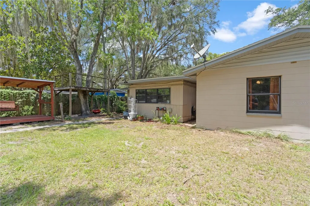 1717 NE 28th Avenue Gainesville FL 32609