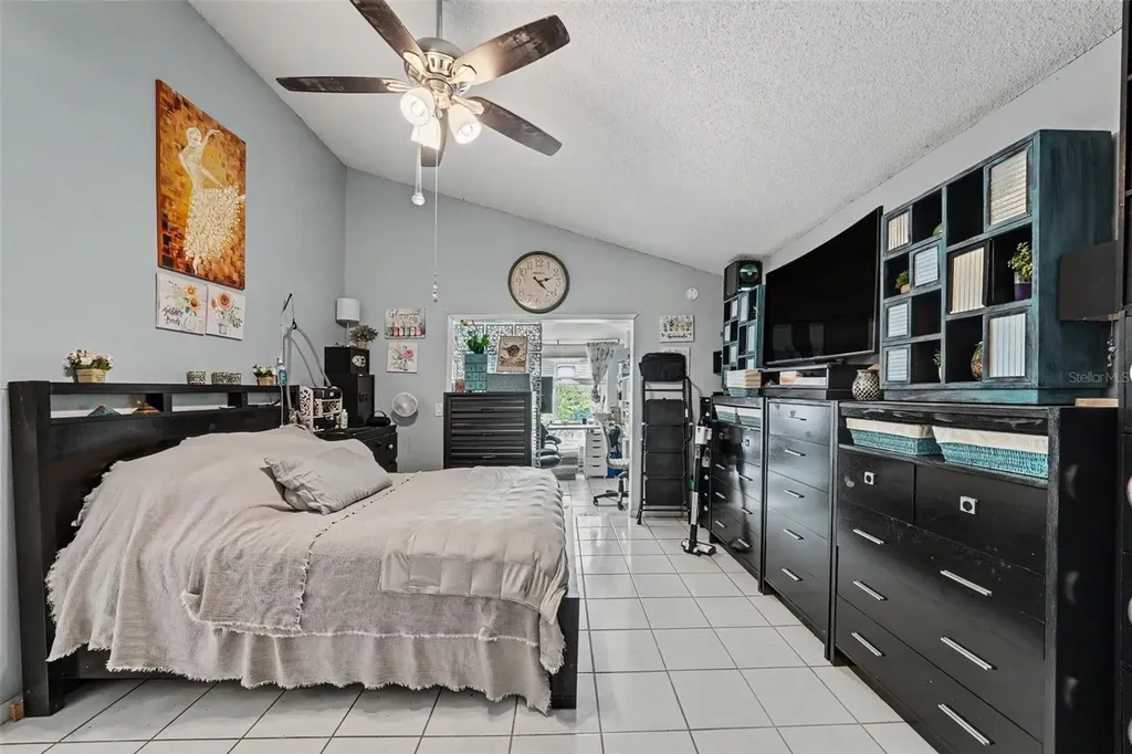 2250 Springwood Cir W Clearwater FL 33763