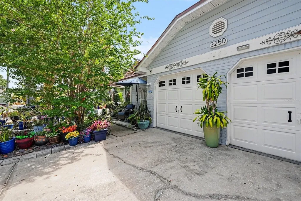 2250 Springwood Cir W Clearwater FL 33763
