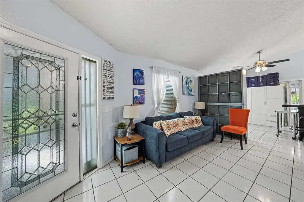 2250 Springwood Cir W Clearwater FL 33763