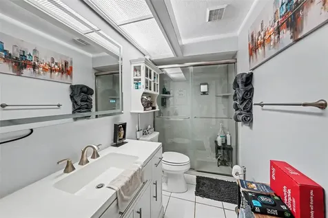 2250 Springwood Cir W Clearwater FL 33763