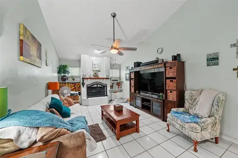2250 Springwood Cir W Clearwater FL 33763