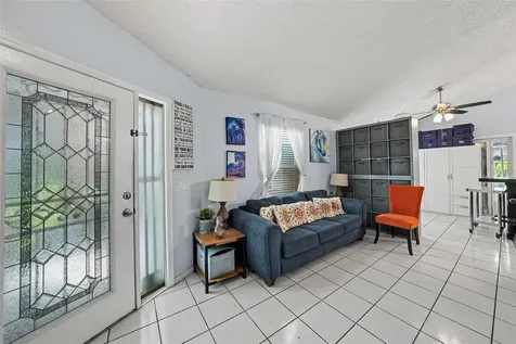 2250 Springwood Cir W Clearwater FL 33763
